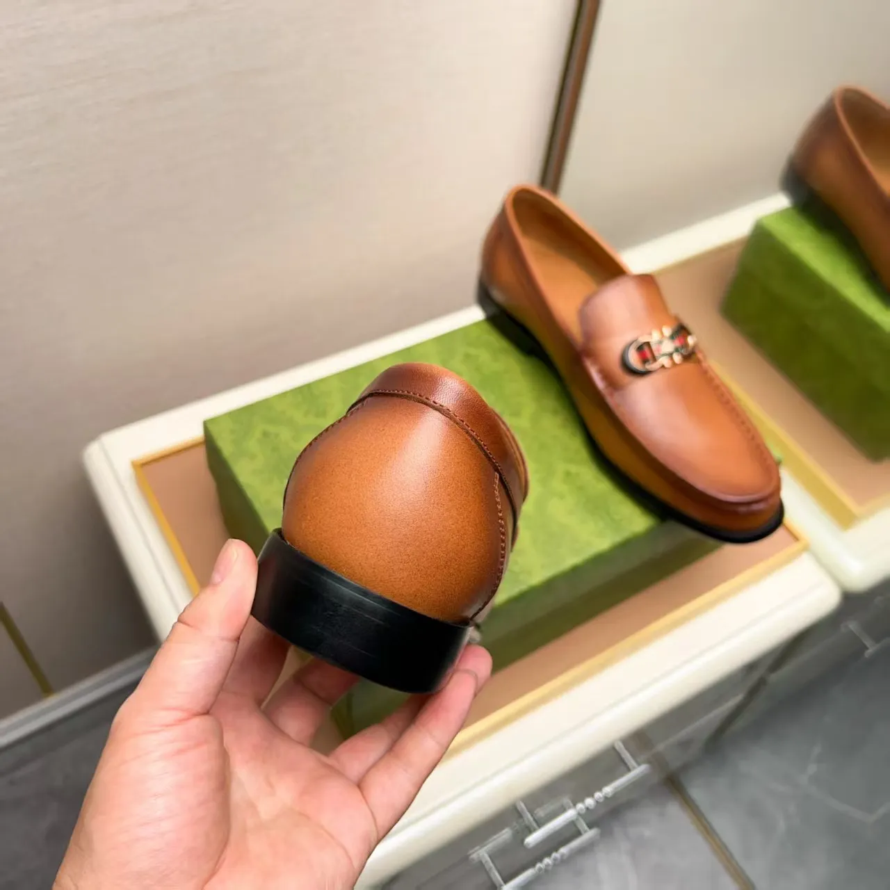 Men's men's shoes 💰460 🆘【GUCCI】Gucci ·🐂里· Hot-selling pea shoes top brand luxury, top quality, the latest fashion pea shoes.. The upper is made of original first-layer cowhide. (Full first-layer water-dyed 🐂 leather·inner). The original stylish and stylish soft rubber wear-resistant and non-slip outsole is light and comfortable on the foot, available in 3 colors! Matching code: 38-44 (customized at 45.46.47)